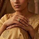 Rineva Royale Curve Pavé Ring - Image 2